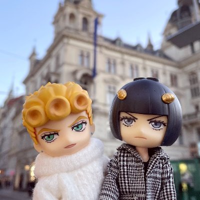 🇹🇼TW. En / De beginner. Diary with Bucciarati and Giorno nendoroid. 🤐🐞🤐 黑幫轉行旅遊部落客。照片主力在ig，歡迎追蹤。