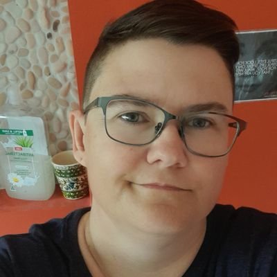 Non Binary, Geeky Aussie gamer. Fortnite, Apex, Rainbow Siege, Ark Survival, Gta 5. LGBTQIA+ community.