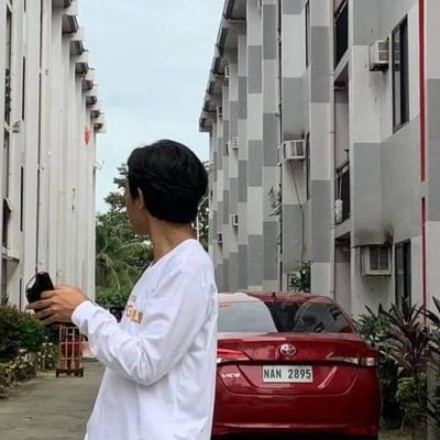 heyyowits_jun's profile picture. lezgaw