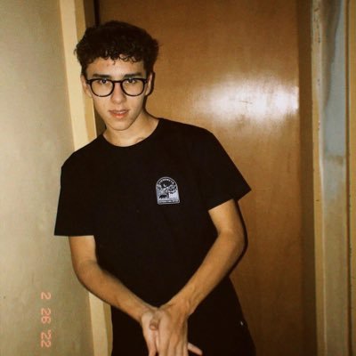 alvarito0096's profile picture. Fan desquiciado de 9Z | Ig: alvarito0096