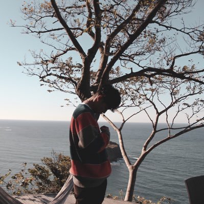 ___th721's profile picture. 