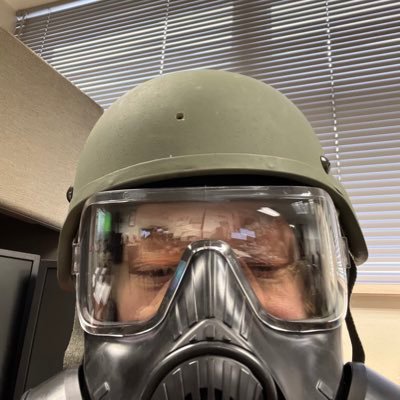 JoeyLochner's profile picture. wack.