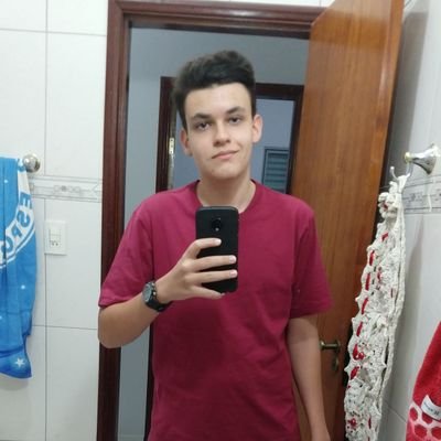 Amante de Televisão, Games e Design Gráfico.
Mineiro com orgulho 🔺
