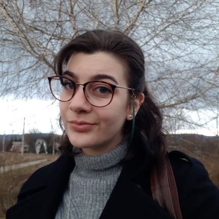 25, British Lit grad student, Croatian/German, spooky queer leftist, little RL Stevenson freak,