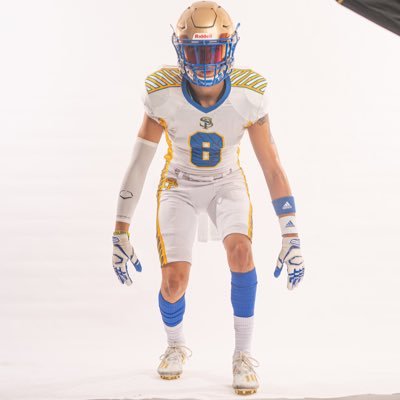 mjtorres__'s profile picture. RECRUITMENT 100% OPEN | DB/WR | GPA - 3.2 | 40 - 4.75