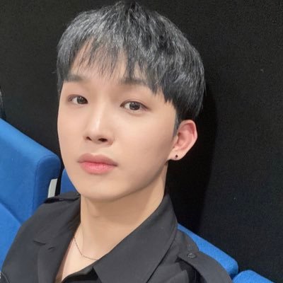 rhansells's profile picture. i miss you everyday, hyunsik | 29 | not a shop | no rush shipping ❌