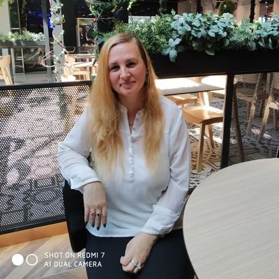I am influencer, writer, entrepreneur,artist, hair- stylist, no porn, don't share my photos if you have porn images on your tweeter