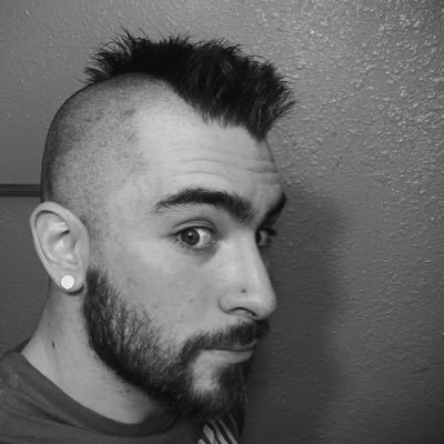 Retired CoD Player | Former Comp Halo Player | 2x HRL Chump | 1x CRL Chump | Part-Time CoD Coach | Owner of