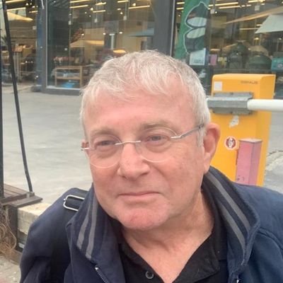 נתנייתי במקור.מודיעין מ-96.נשוי + 3 + 2 נכדות. 25 שנים מגזר עסקי.15 שנים הוראה וייעוץ. B.A. כלכלה וחשבונאות + M.B.A מנהל עסקים.
