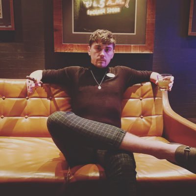 GSGroom's profile picture. Maestro in @Choirofman on @CruiseNorwegian, Actor musician and Musical Director.  Spotlight: https://t.co/DlVqzuVOII