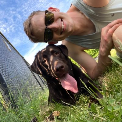 bravade_'s profile picture. 🌈enby data guru living in the PNW 🦄 She/her 💜 humanist