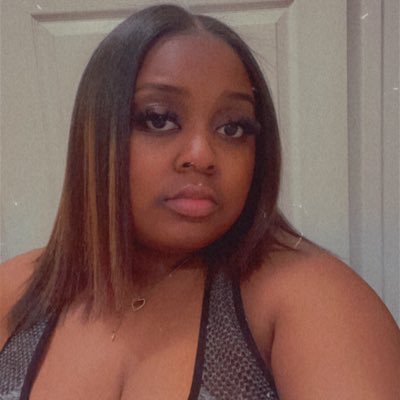 deasia__xoxo's profile picture. rip julius frazier 💚 | snapchat - deasia_xoxo 👻 | who are you?¿ |