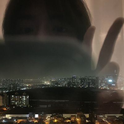 fairyqwwn's profile picture. live with a positive vibes