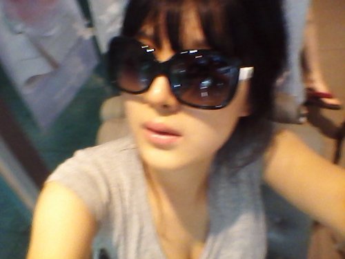 안녕하슈 ^.~ 우리 친하게지내요 퐐로우♥ 제나이는 26살이에효...