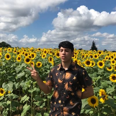 sebastianv0400's profile picture. Insta: basic.username