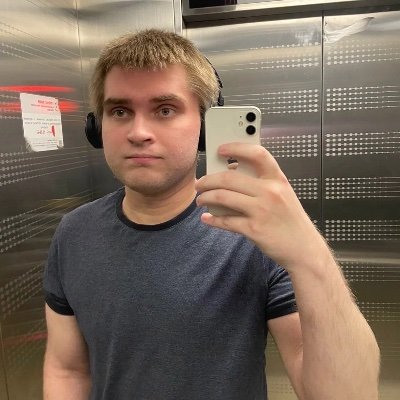 FrunzeArtem's profile picture. gay