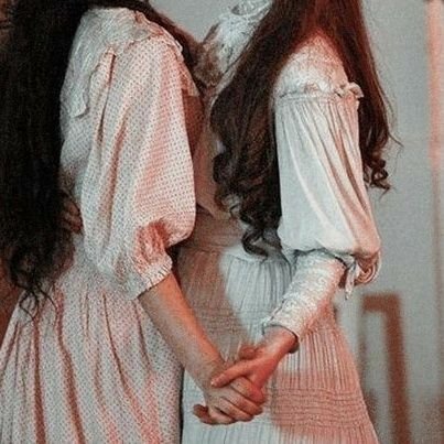 •••🌷|Sophie~|she/her|17 y.o.|прекрасная жизнь, чтобы любить женщин✨|хорни в ду́шé|🌷•••