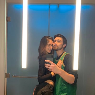 CamFoley10's profile picture. gonna go get the papers, get the papers!