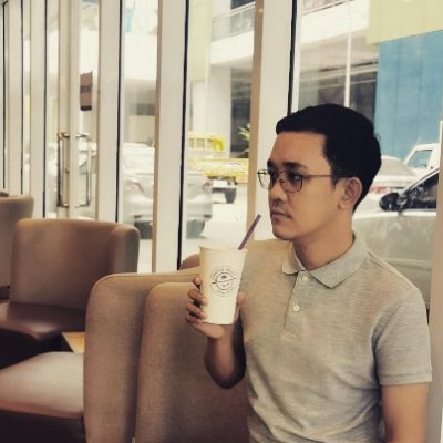 michaelisms_'s profile picture. PhD | Curriculum theory | Sucked by system | Screwed by love