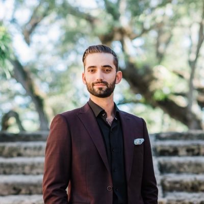 LeeApplewhite's profile picture. Help people, use things; because the opposite never works.