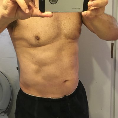 Kamados3kamados's profile picture. Amplio discreto bi más activo