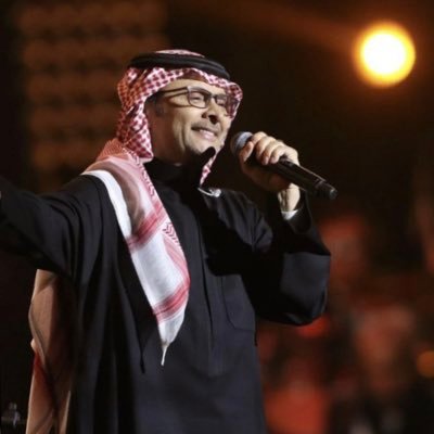 وابتدت أول حكايتنا بمساء الخير لو ما شفتك في ذيك الليلة صدفة..
