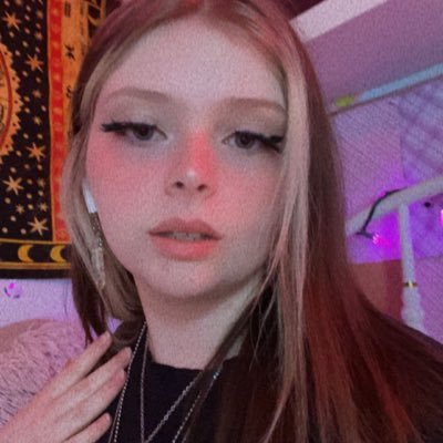 witchywisdomss's profile picture. 20 | Spiritualist | ♋︎