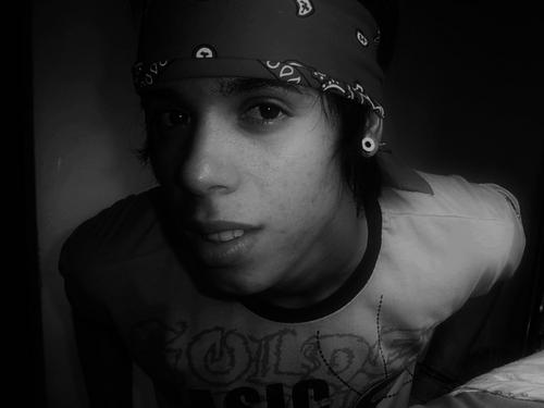 rio branco AC .19 anos ,estudande 3 ano ensino medio,gosto de rock nacional .gosto de tc com voce.