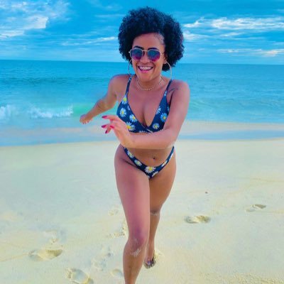 Kathlee96223901's profile picture. 22 anos 😌| canceriana ♋️ | atleticana 🖤 | designer de sobrancelhas ♥️ | Instagram @kathleenlariss_