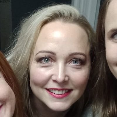 attempting to wake up a little bit more every day. mum. recovering perfectionist & lapsed chocaholic. living the good life. oh and I dabble daily in HR.