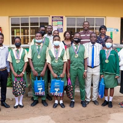 roshallom2022's profile picture. 