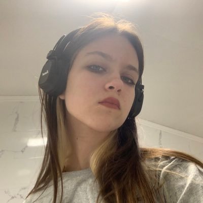 syrovie's profile picture. паляниця нісенітниця кшталт