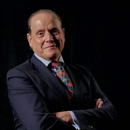 Dircom . Socio fundador de @DircomCyL. Columnista de El Español Castilla y León . Patrono de Fundación @FT_Futudis .