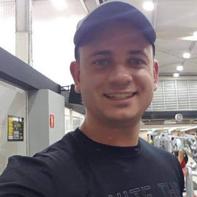 TcheOliver's profile picture. 