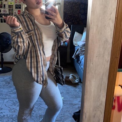 Lainecomplainey's profile picture. 🧚🏼‍♀️