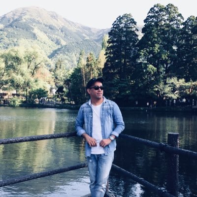 arnies7's profile picture. Food. Politics. Everything in between.