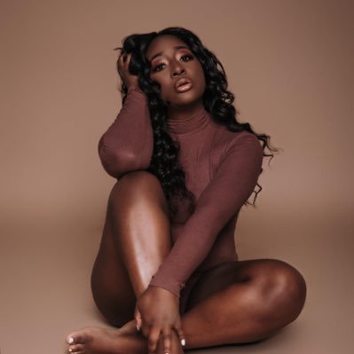 Ruuusoo's profile picture. mama | sc: carryssaa