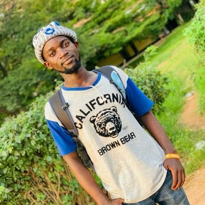 kulimushi_g's profile picture. Je suis BKG , Passionné des sciences.