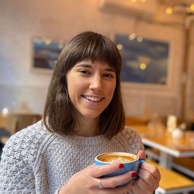 #ContentMarketing specialist ✍️ Content Writer @simplybusiness 🧘🏻♀️ Yoga teacher 🎷🎵 All views are my own. #copywriter Portfolio ➡️