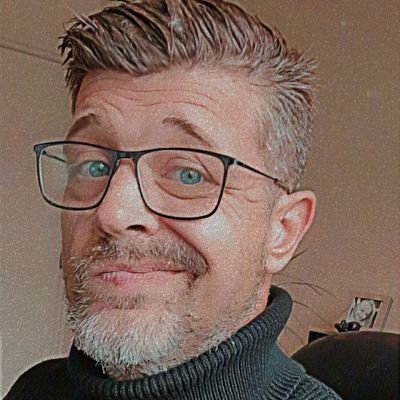 jeroensprenkels's profile picture. CRM Consultant SAP Technology New Media Apple  Android Music Relax Fun Brabant iQibt