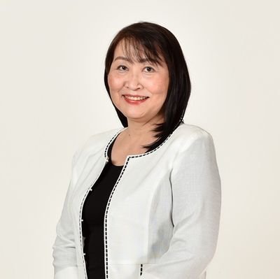 戯曲や詩を書く人🤗何事もマイペース🤔日本劇作家協会会員🤭
☀️物書き写真アカです🎵
詩や散文と空や花、朝食を呟いています🤗エロ❌️暗号資産❌️
✨基本的に毎朝、昼(日によって時間帯前後あり💦)に投稿しています✨
無言フォロー失礼しますね☺️