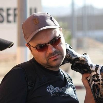 LamineMEHD's profile picture. software engineer #Android, #iOS #Debian, I have all the symptoms of #data and #privacy hypersensitivity syndrome, I have a huge silent interest on Geo&politics