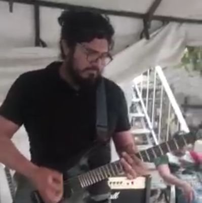 Nativo salvaje, aficionado de la astronomía y el comportamiento humano.