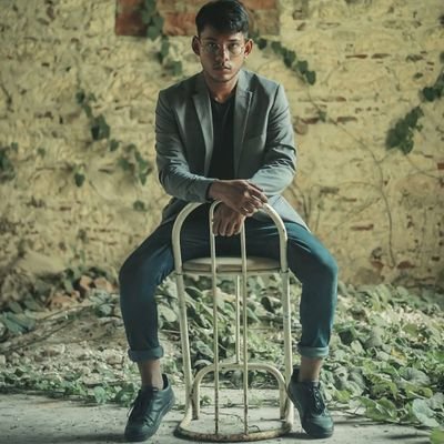 JULI0MX's profile picture. Cantante & Bartender