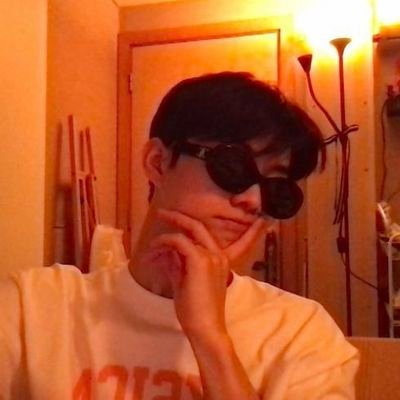 ricsunwoo's profile picture. 