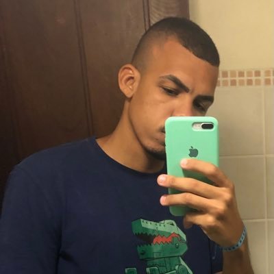 “Porque Deus amou o mundo de tal maneira, que deu seu único filho, para todo aquele que nele crer, não pereça, mas tenha a vida eterna.” João 3:16