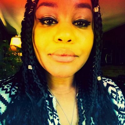 LoreHuntress's profile picture. Mom - Partner - Writer of Fantasy, Sci-fi and Horror - Explorer - Vegan -
#writingcommunity #amwriting