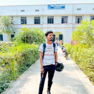avinashsingh_24's profile picture. 24/08🎂
Ex: #ppsian #Bncian 
#patnauniversity🎓
#darbhangahousepatna 🏛️
•Proud Indain 🇮🇳 •Hindu •Athletic🏏 
Be a Priority Not a Option