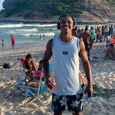Um guerreiro não tenta parecer, ele é. 👊🏾💀Voltaremos voltaremos a ser o número 1, e ganhar o mundial como em 81...🎶🚩🏴