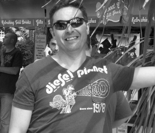 Programme Manager @ZCTrust, @DementiaFriends 
Champion, husband, Evertonian, hasbeen runner, fitness fiend & erratic golfer. All views my own.